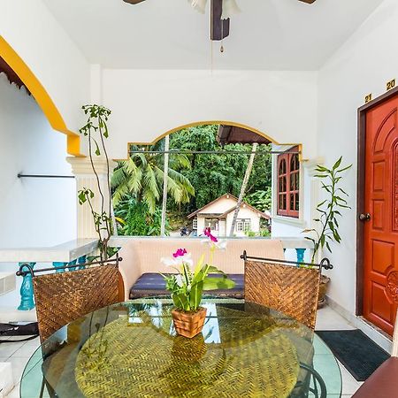 Eriksson Guesthouse Patong Екстериор снимка