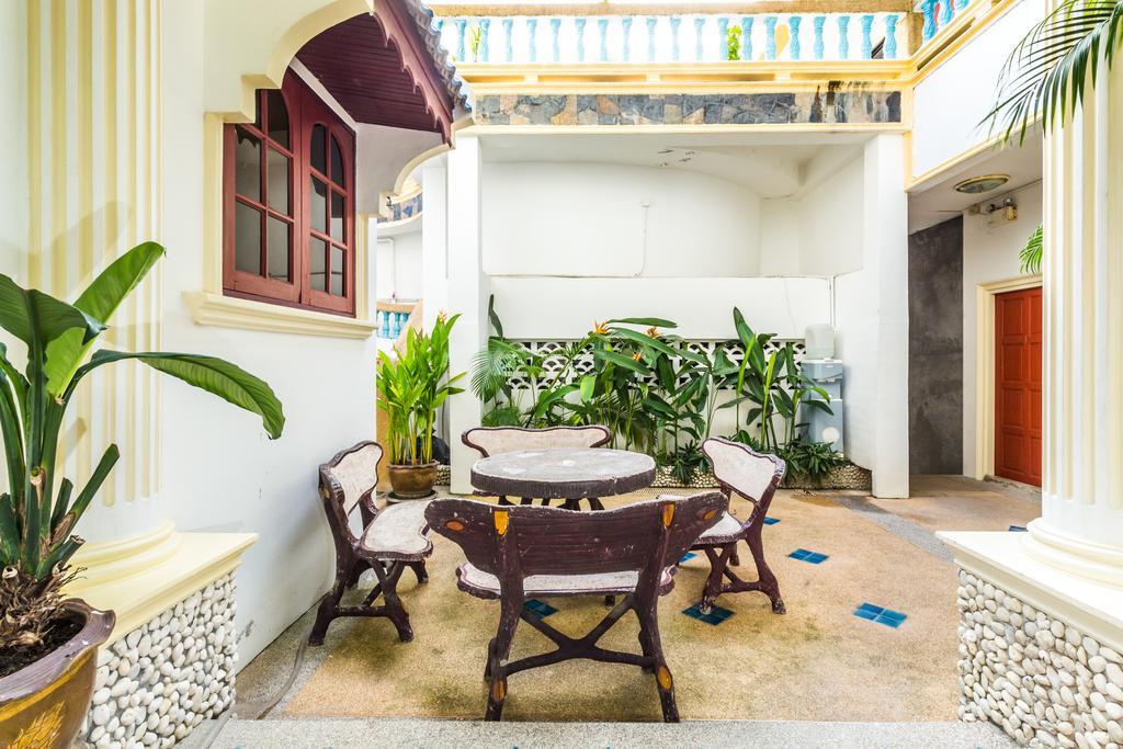 Eriksson Guesthouse Patong Екстериор снимка