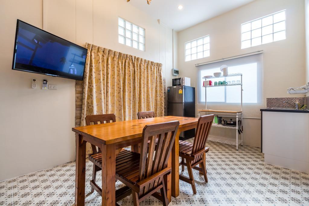 Eriksson Guesthouse Patong Стая снимка