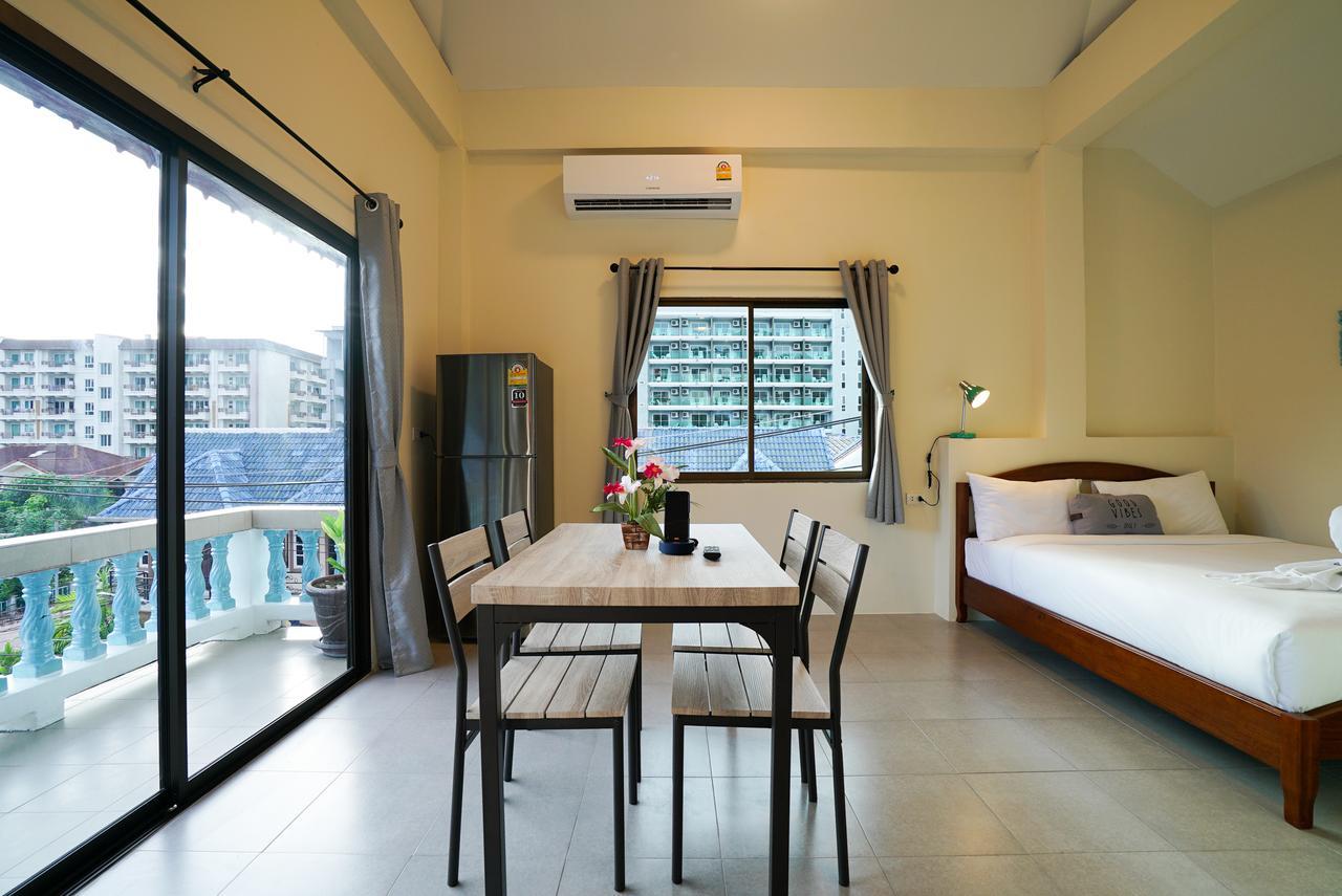Eriksson Guesthouse Patong Стая снимка