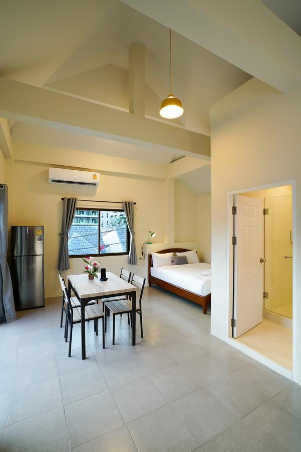 Eriksson Guesthouse Patong Стая снимка