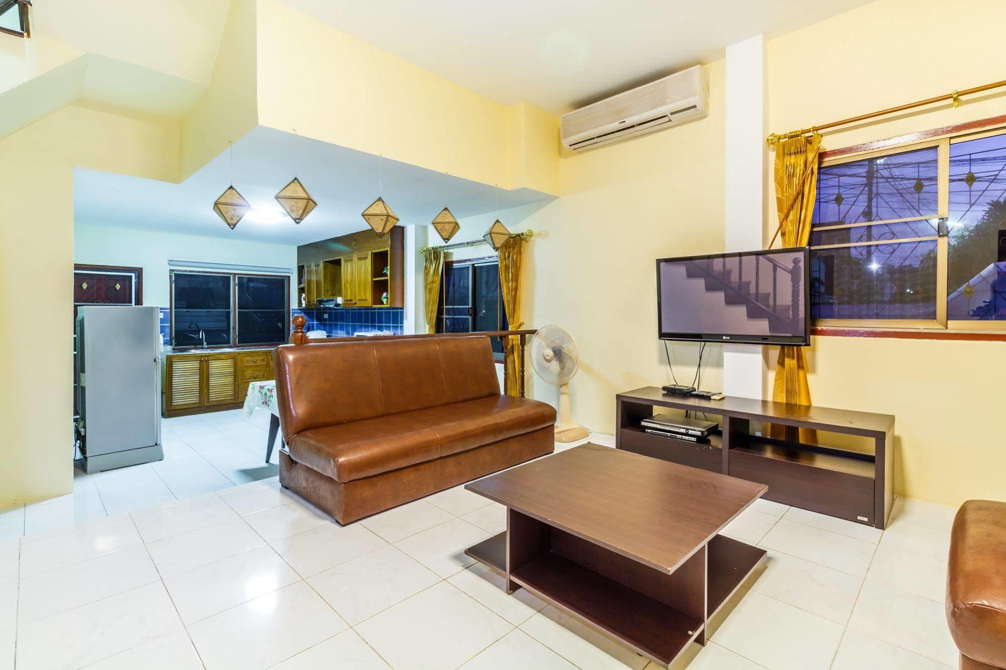 Eriksson Guesthouse Patong Екстериор снимка