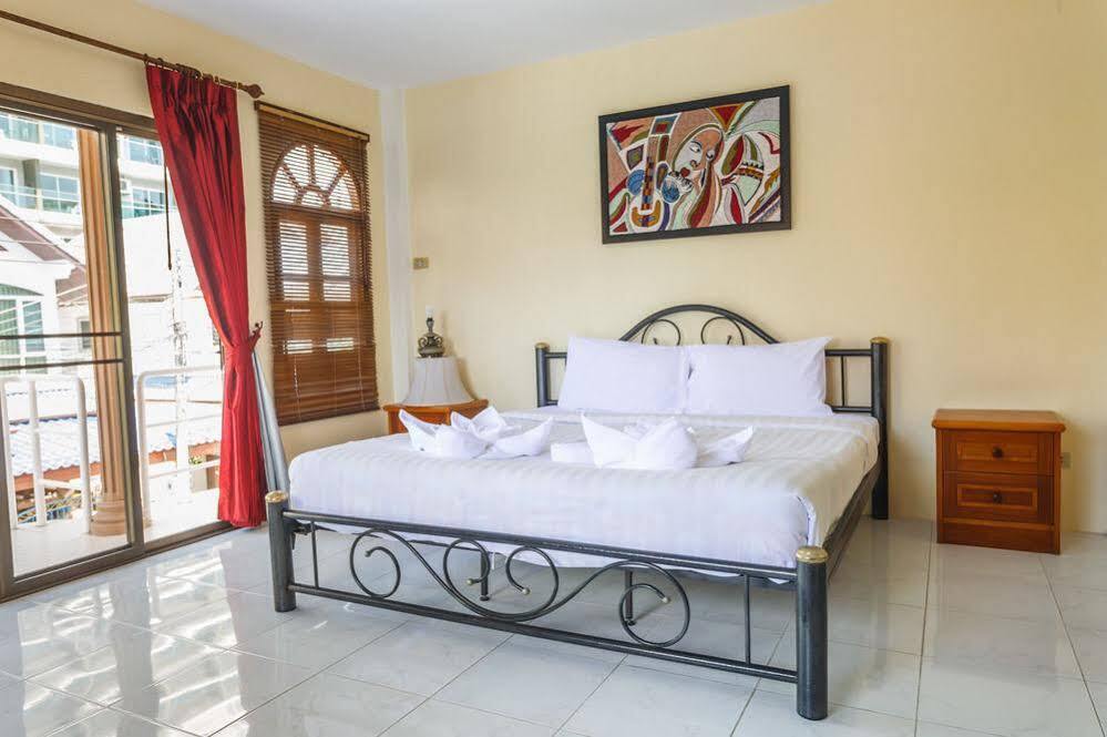 Eriksson Guesthouse Patong Екстериор снимка
