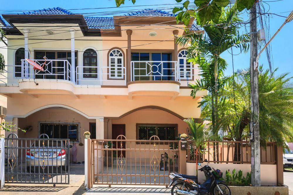 Eriksson Guesthouse Patong Екстериор снимка
