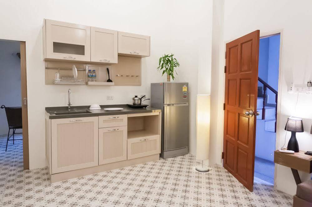 Eriksson Guesthouse Patong Екстериор снимка